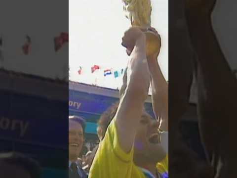 Ref:zaX47TY2pTk Dunga Lifts the World Cup 1994 🏆 | Brazil Champions 🇧🇷