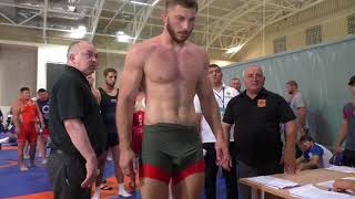 Взвешивание борцов, Чемпионат России, до 92,125 кг.