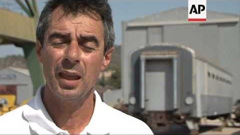 Jobless train engineer struggles as Greece unemployment hits 23.1 percent in May