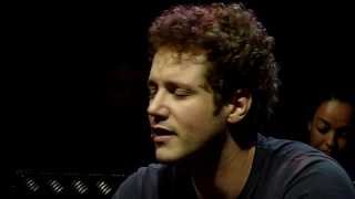 Video thumbnail of "Me cuesta tanto olvidarte - Daniel Diges - A vivir (Cadena SER) desde el teatro Coliseum 26/10/2013"