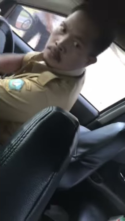 Pegawai Pemkab Bintan Mesum di Mobil