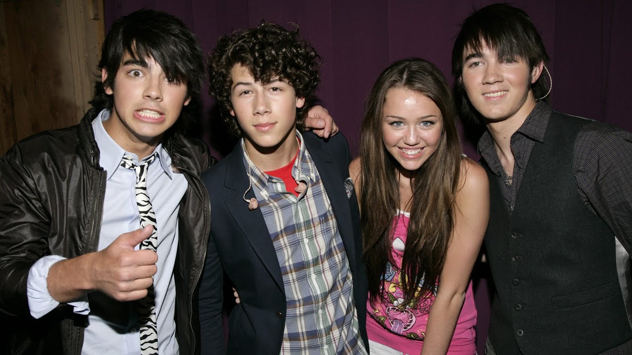 Dating History - Jonas Brothers