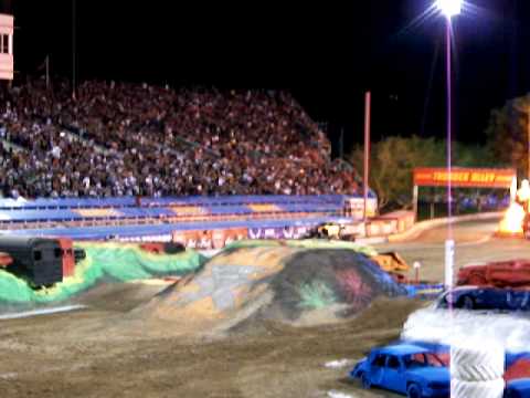Monster Jam Las Vegas >> MONSTER JAM WORLD FINALS 10 3/28/09 SAM BOYD STADIUM CAPTAIN'S CURSE FLIPS IN RACING FINAL ROUND ... Monster Jam Las Vegas >> MONSTER JAM WORLD FINALS 10 3/28/09 SAM BOYD STADIUM CAPTAIN'S CURSE FLIPS IN RACING FINAL ROUND ...