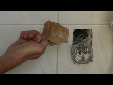Как починить розетку если она болтается | Несколько способов