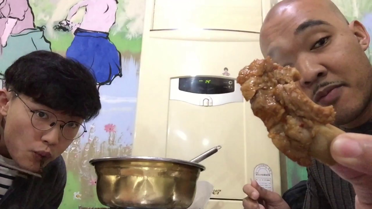 J Reed In Songtan Entertainment District, Eats Galbi, Talks Life in Korea