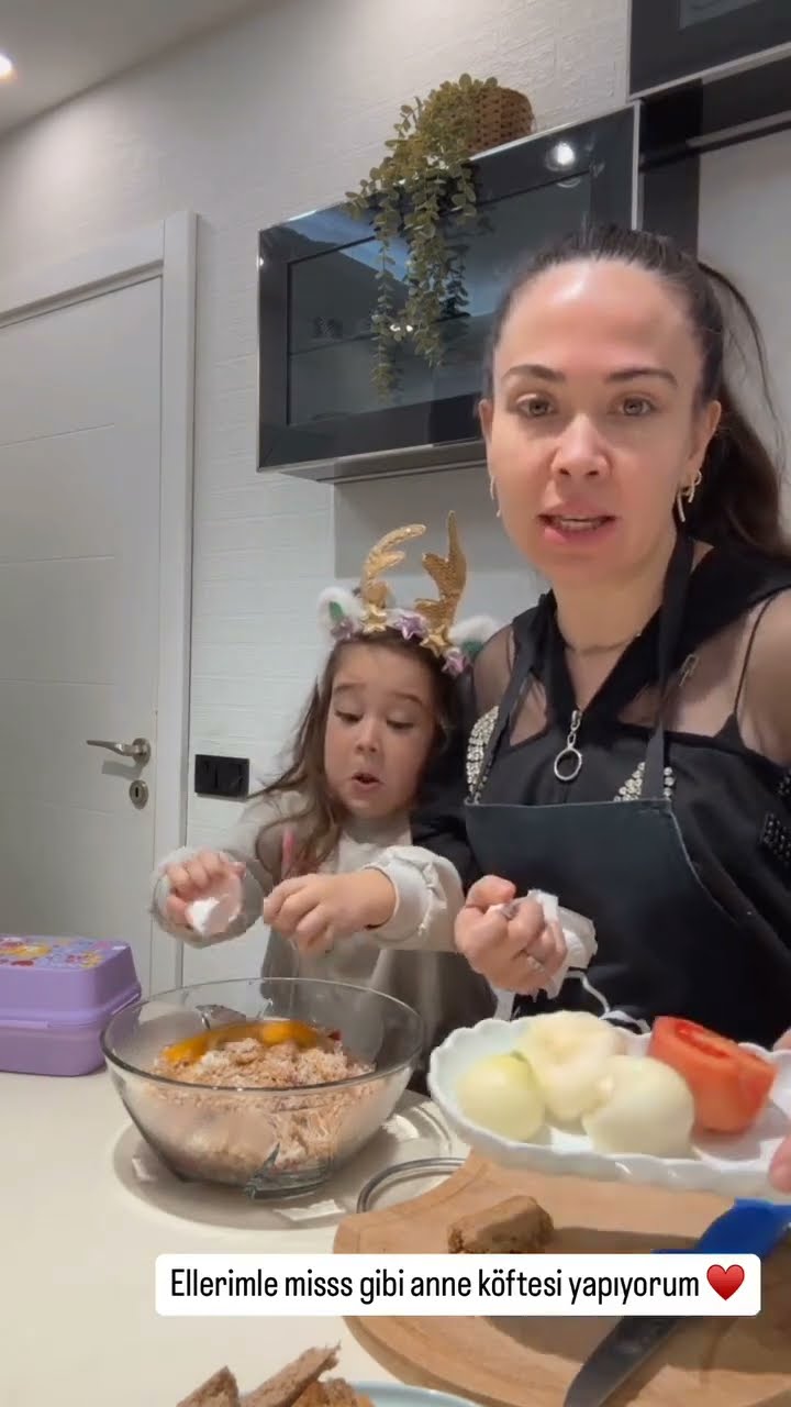 Ellerimle miss gibi anne köftesi yapıyorum ❤️