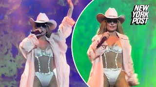 Shania Twain’s latest costume choice divides fan: ‘Is that rhinestone Depends?’