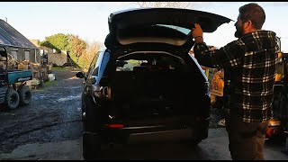 Land Rover Discovery Sport replacing electric tailgate struts