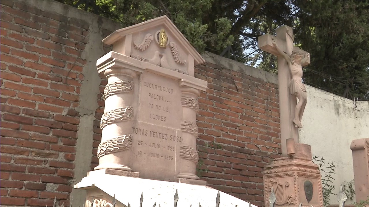 La Cuchara TUMBAS DE FAMOSOS EN PANTEON Hicimos un recorrido por