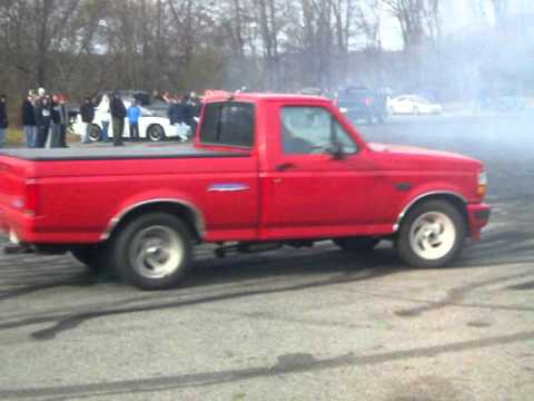 thanksgiving day burnouts avon ma 2010 1995 ford lightning burnout