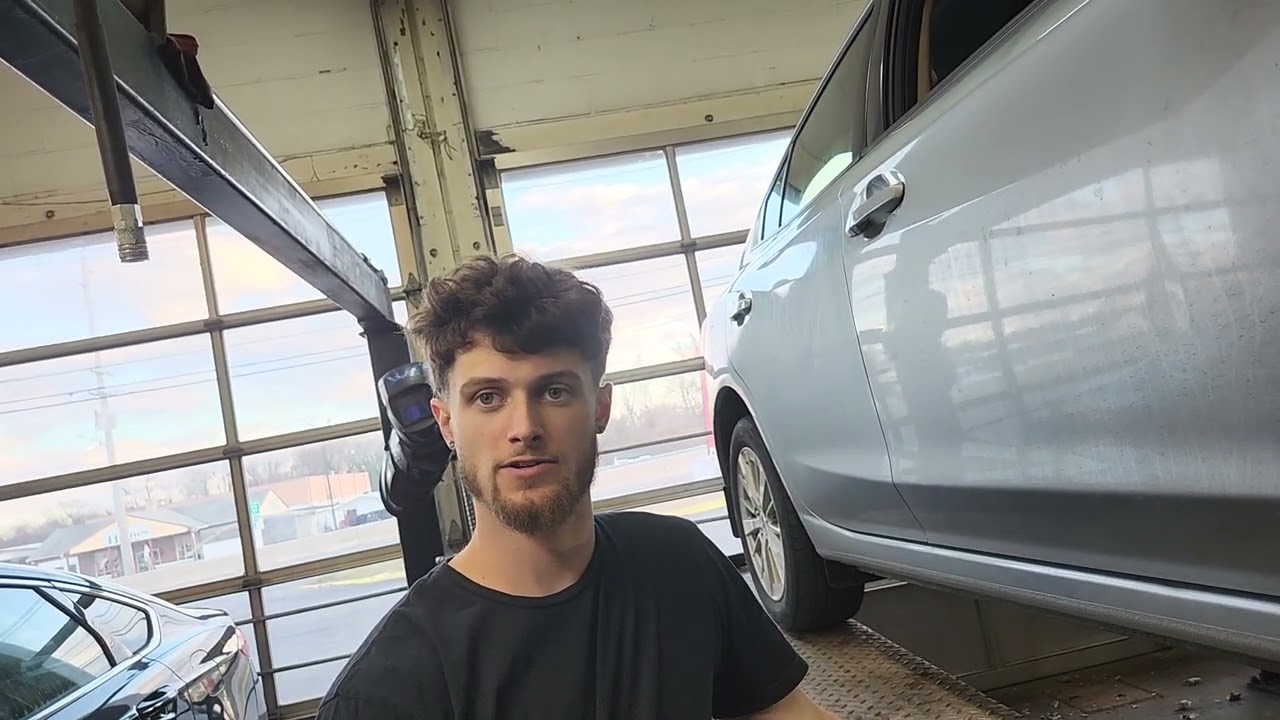 Subaru с пробегом 40 000 миль. Давайте проведём визуальный осмотр автомобиля.