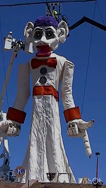 Download lagu Zozobra burns down... #zozobra #burn