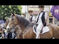 Fransa’da Kermes Yöresel Danslar Yöresel Geçiş Töreni ve Fuar Hepsi Bir Arada atlar çok güzel