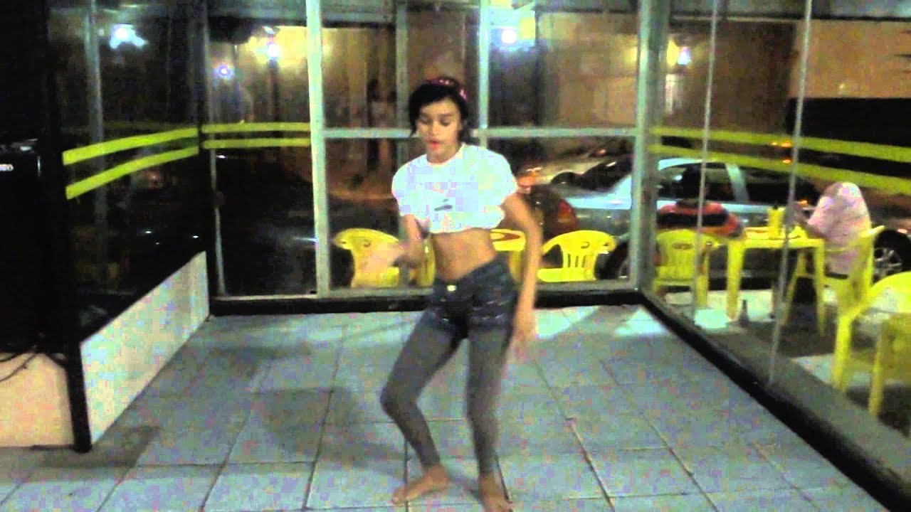 Aluna da Adnart.f.a Charliany, ou melhor nossa Anitta dando um show de interpretação e dança!