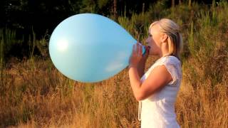 Kourtney Blowing Up A Blue Balloon Until It Pops - Clips4Salestudio45940