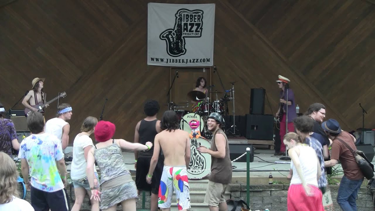 Mystery Fyre at Midsummer Meltdown 7/8/11 : Coloured