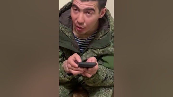 Russian officers kill their wounded Captive occupier