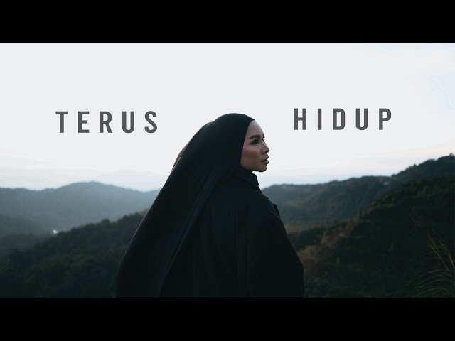 AINA ABDUL - TERUS HIDUP | OFFICIAL LYRIC VIDEO class=