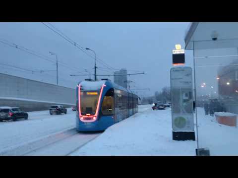 Video: Cómo Viajar Por El Río Moscú En Un Tranvía Acuático