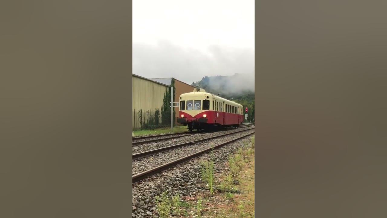 UN TRAIN PEUT EN CACHER UN AUTRE COLUCHE 🤣 YouTube