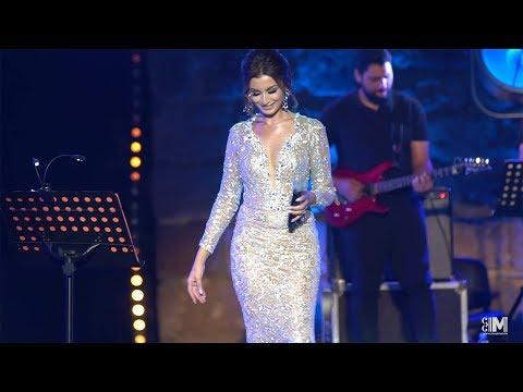 ألفة بن رمضان هذه غلطتي في حفل قرطاج و كليت العصا من بعض الصحفيين