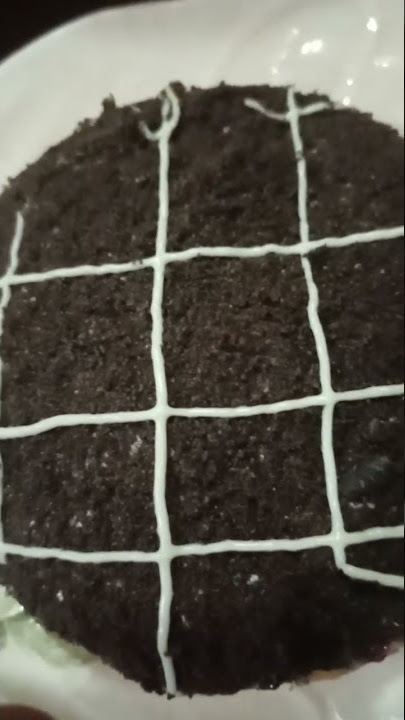 YUMMY OREOLOGY DONUT