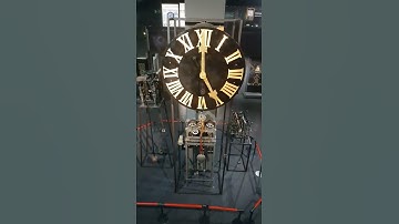 Universe of clocks. What an old mechanism! 😯🕰 #2022 #clocks #cool #mechanism #shorts #short