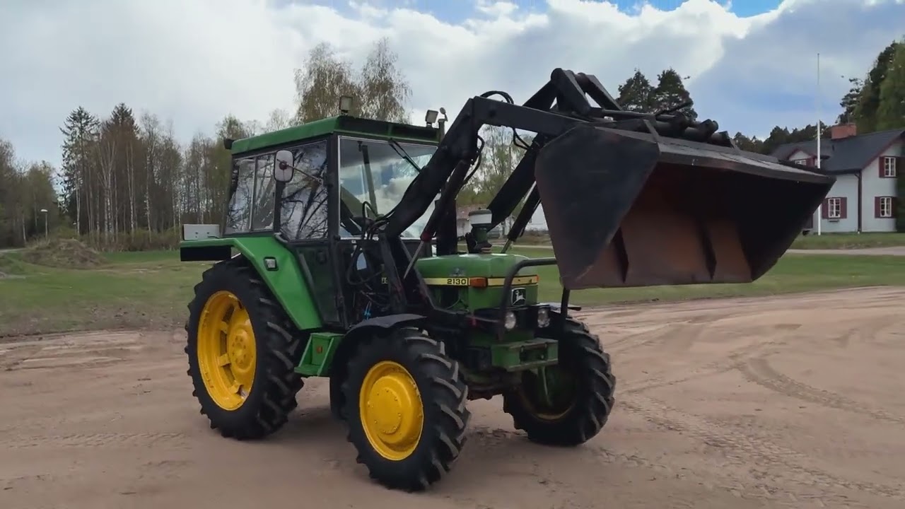 Traktor JOHN DEERE 2130 HFWD