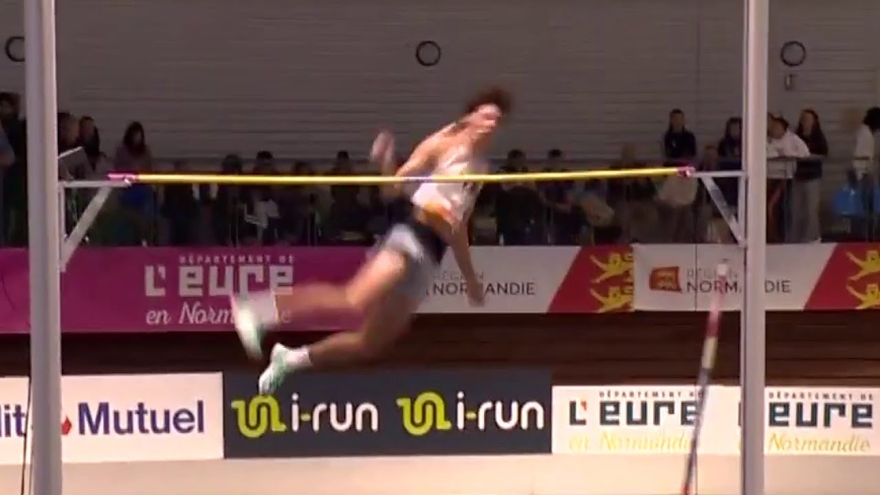 Championnats de France U18-U20 en salle : Jonas Bestory avec 5,01 m à la perche
