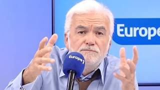 "Vous avez tenu le crachoir 90% du temps" : un enseignant attaque Pascal Praud