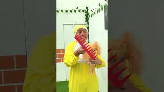 Bebé Peinando Monstruo