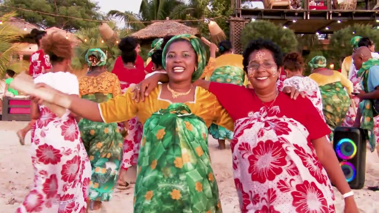 Clip officiel  Mawa Rose de Barakani