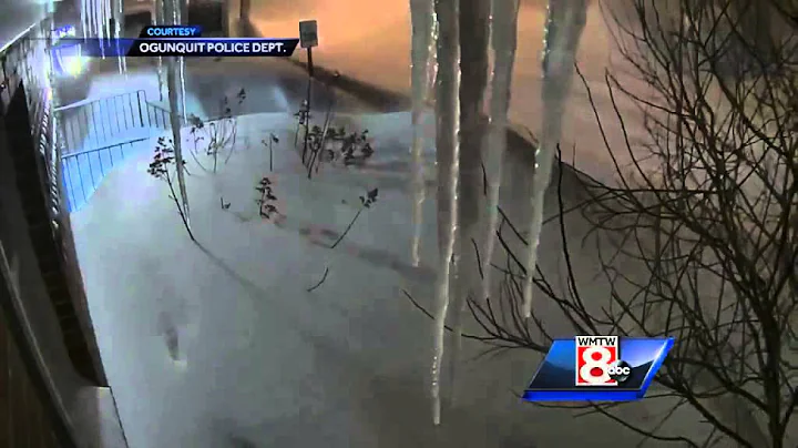 Timelapse: Icicle forms in seconds
