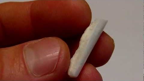 OCO6 rostre de bélemnite coquillage opalisé fossilisé australie - OPAL ORION.AVI