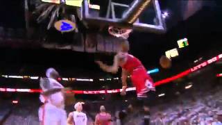 Too Fast for LeBron Derrick Rose HUGE One-Handed Breakaway Dunk