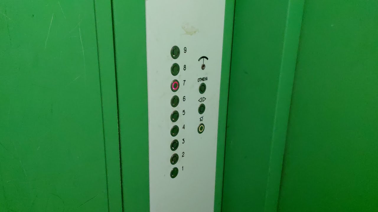 Зелёный лифт МЛМ 2005 г. @ ул. Белоконской, 13Б (г. Владимир)