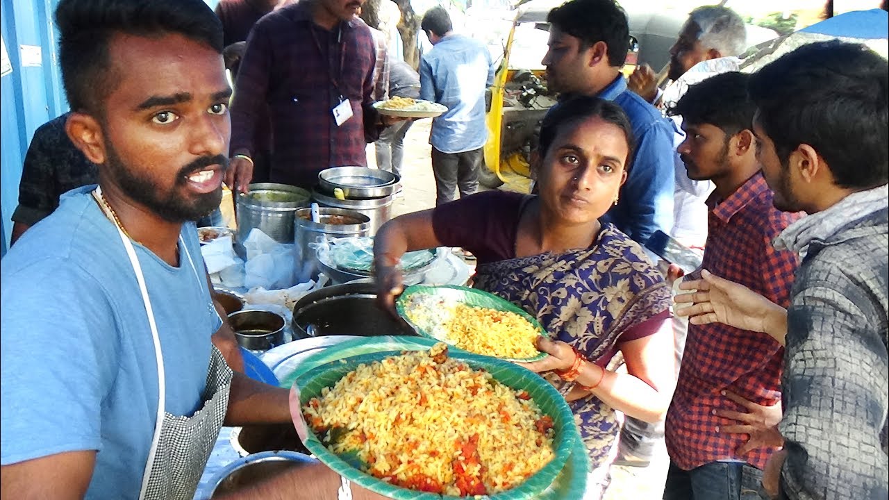 Hyderabadi Young Man Selling Roadside Meals | Tomato Rice / Gobi Rice / Jeera Rice @ 60 rs Plate | Street Food Catalog