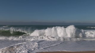 🌊 Ocean Waves Crashing on the Beach - Continuous shot - Crashing Waves Sounds - 4K UHD 2160p