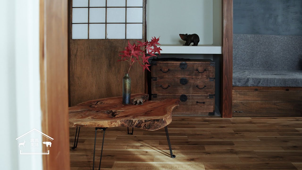 Creating a Unique Accent Piece with a One-Board Wooden Table | DIY 