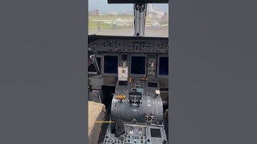 The Dash 8 Q400 - The epitome of regional turboprop airliners. #planespotting #aviationdaily #q400