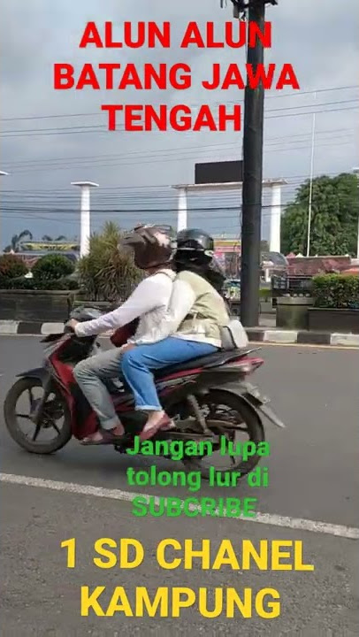 SUASANA ALUN ALUN ADA PASAR MALAM DI BATANG JAWA TENGAH