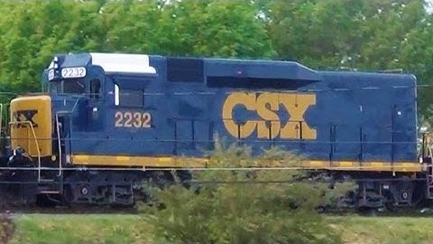 GP30 Slug 4th Unit on CSX Train