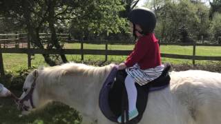 FIRST EVER PONY RIDE 😍😍🐎