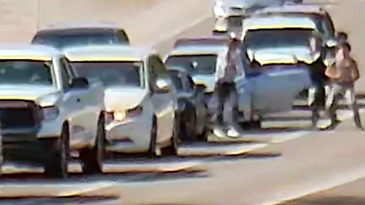 Fist Fight In Traffic