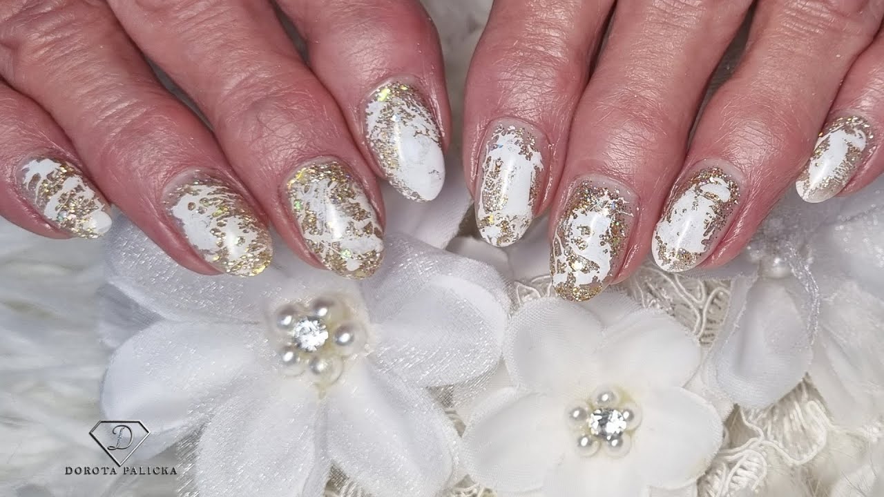 Быстрое и простое нанесение штампа на ногти с использованием блесток. Посмотрите, как я делаю ног...