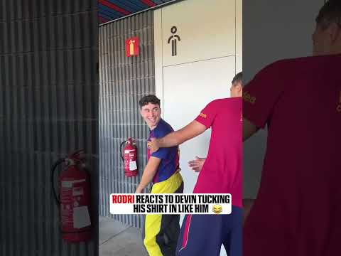 Rodri had to check the jersey though 🤣