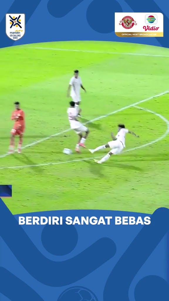 Iqbal Gwijangge menutup kemenangan manis malam hari ini dengan gol keempat darinya?? #shorts