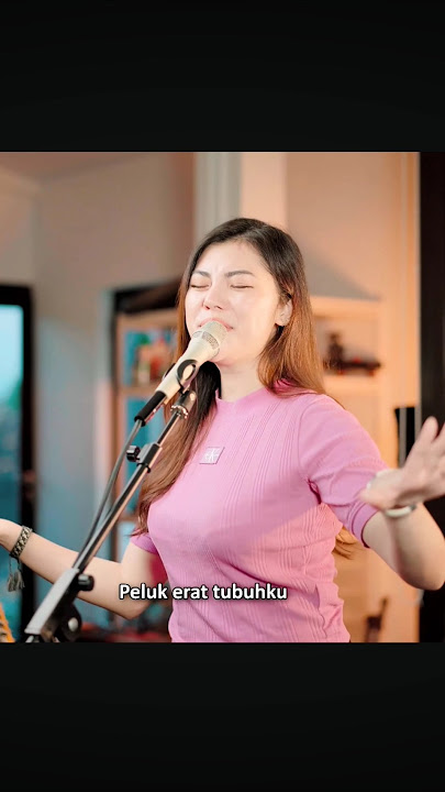 TERBANG BERSAMAKU~KANGEN BAND COVER JULIA VIO #trendingshorts #cover #shortvideo #acousticcover