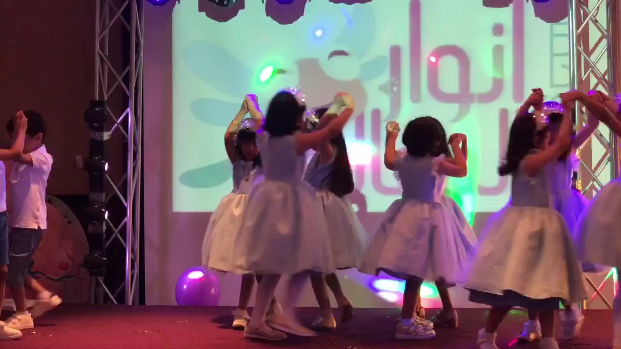 حفل تخرج روضة أنوار المعالم 1440  - انشودة الأم