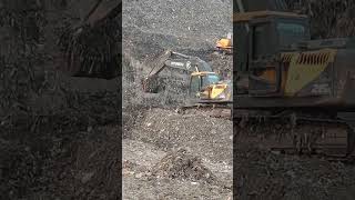excavator operator working videos viral video # like # coment # share # subscribe...👍